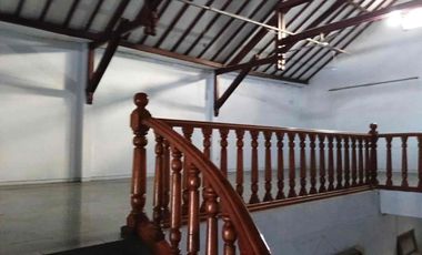 DIJUAL – Rumah Mewah 3 Lantai Strategis di Kalipuro, Banyuwang
