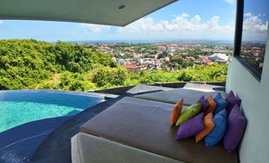 Rare Cliffside Villa in Jimbaran with Panoramic Ocean Views