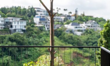 DIJUAL VILLA MEWAH DAGO PAKAR – PRIVATE HEATED POOL & CITY VIEW