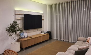 DIJUAL VILLA MEWAH DAGO PAKAR – PRIVATE HEATED POOL & CITY VIEW