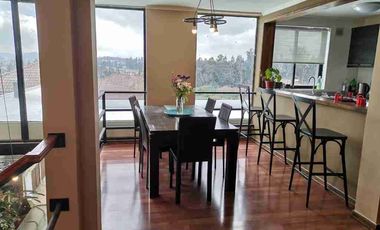 Exclusiva y amplia casa de 3 niveles en Jardines de Curauma 6D 5B + piscina