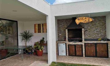 Exclusiva y amplia casa de 3 niveles en Jardines de Curauma 6D 5B + piscina
