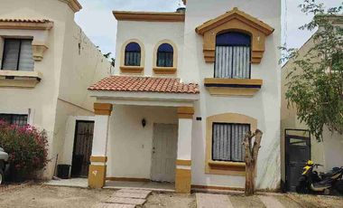 CASA EN RENTA AMUEBLADA MONTE CARLOS RESIDENCIAL