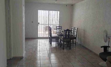 CASA EN RENTA AMUEBLADA MONTE CARLOS RESIDENCIAL