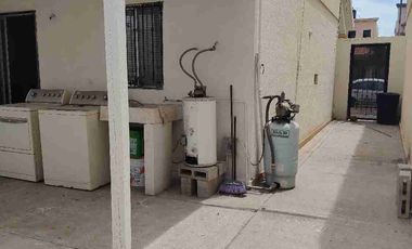 CASA EN RENTA AMUEBLADA MONTE CARLOS RESIDENCIAL