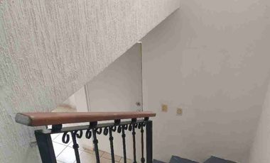 CASA EN RENTA AMUEBLADA MONTE CARLOS RESIDENCIAL