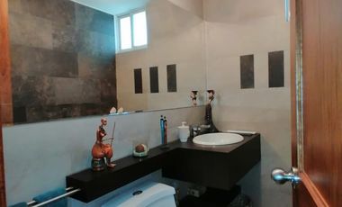 Casa en Venta en Tumbaco en Conjunto Privado | 3 Dormitorios, Jardín, BBQ y Piscina – Oportunidad