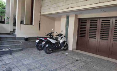 Disewakan Rumah Mewah Dalam Cluster Daerah Pejaten Barat Jakarta Selatan
