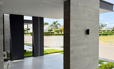 VENDO CASA EN CIUDAD CELESTE