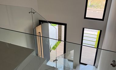 VENDO CASA EN CIUDAD CELESTE