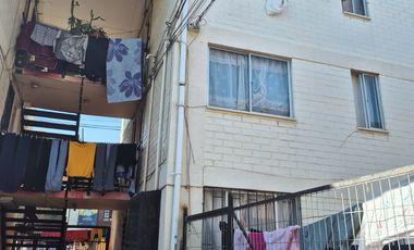 Se vende depto en tercer piso Puente Alto – Quitalmahue con Reloj de So
