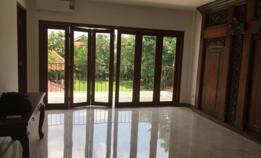 5 Bedroom Modern Tropical House at Cipete.