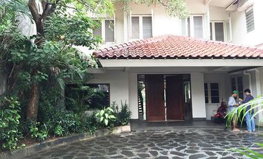 5 Bedroom Modern Tropical House at Cipete.