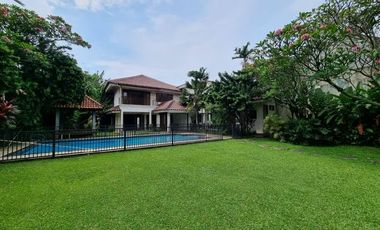 5 Bedroom Modern Tropical House at Cipete.