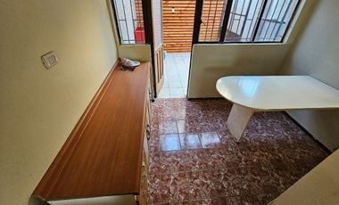 Casa de 5D2B Estacionamiento, Sagrados Corazones