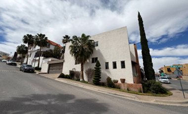 CASA EN VENTA EN VALLE DEL ÁNGEL A 1 MIN DE DISTRITO 1 $7,490,000