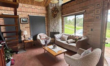 Invierte y vive frente a una laguna: casa con Airbnb listo en Tarqui 🌿💧
