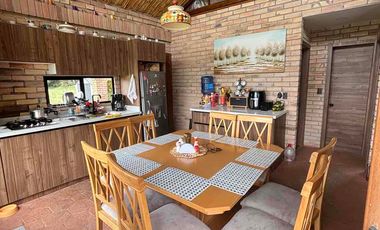 Invierte y vive frente a una laguna: casa con Airbnb listo en Tarqui 🌿💧