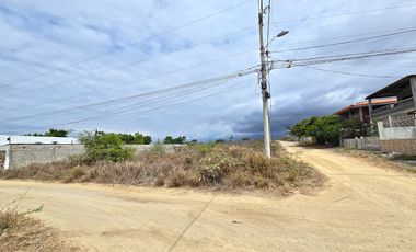 Terreno Esquinero en Venta de 500 m² - Urbanización Taos, Punta Blanca, Santa Elena