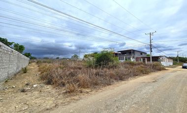 Terreno Esquinero en Venta de 500 m² - Urbanización Taos, Punta Blanca, Santa Elena