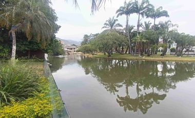 Casa en venta en Laguna Club Guayaquil