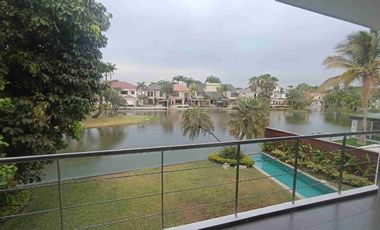 Casa en venta en Laguna Club Guayaquil