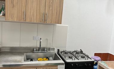 CASA COMERCIAL EN ARRIENDO LA CASTELLANA - LAURELES