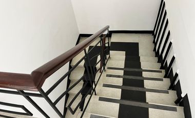 CASA COMERCIAL EN ARRIENDO LA CASTELLANA - LAURELES