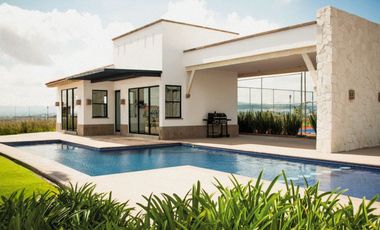 Casa Alba en Ciudad Maderas Sur: Ubicación Estratégica, Crecimiento y Plusvalía