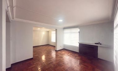 Se vende casa en Merino Jarpa al llegar a Alameda, 4 piezas 4 baños, Curicó