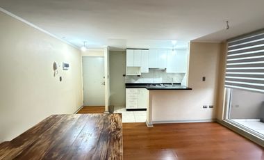 Departamento en Arriendo con Estacionamiento, Condominio Alto Durand III