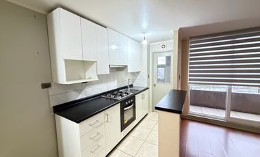 Departamento en Arriendo con Estacionamiento, Condominio Alto Durand III