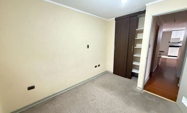 Departamento en Arriendo con Estacionamiento, Condominio Alto Durand III