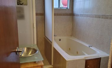 Rento Estupenda Casa en Exclusivo Condominio, en la Zona Dorada de Cuernavaca.