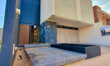 Venta de casa en Reserva Santa Mónica