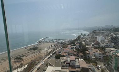 ¡Oportunidad! Moderno Departamento frente al mar en Chorrillos, límite con Barranco.