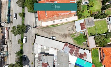 Terreno en VENTA - Av. 10 de Agosto y Roberto Crespo Toral - Cuenca