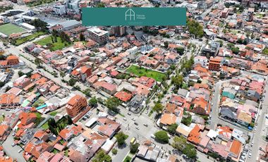 Terreno en VENTA - Av. 10 de Agosto y Roberto Crespo Toral - Cuenca