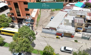 Terreno en VENTA - Av. 10 de Agosto y Roberto Crespo Toral - Cuenca