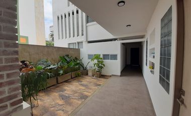 ALQUILO APARTAESTUDIO CON TODO INCLUIDO