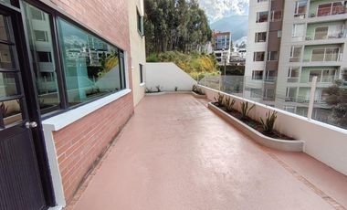 Apartamento en Quito en Venta, Dpto Bloque A, 3 Bodegas Y 8 Parqueos en Conjunto Bosque Real II Calle José Raygada N45-500 y Av. Mariscal Sucre