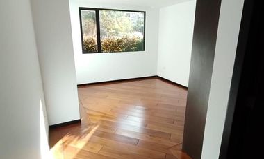 Apartamento en Quito en Venta, Dpto Bloque A, 3 Bodegas Y 8 Parqueos en Conjunto Bosque Real II Calle José Raygada N45-500 y Av. Mariscal Sucre