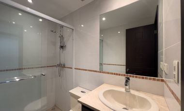 Apartamento en Quito en Venta, Dpto Bloque A, 3 Bodegas Y 8 Parqueos en Conjunto Bosque Real II Calle José Raygada N45-500 y Av. Mariscal Sucre
