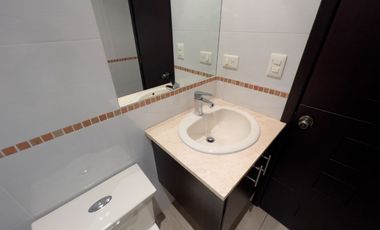 Apartamento en Quito en Venta, Dpto Bloque A, 3 Bodegas Y 8 Parqueos en Conjunto Bosque Real II Calle José Raygada N45-500 y Av. Mariscal Sucre