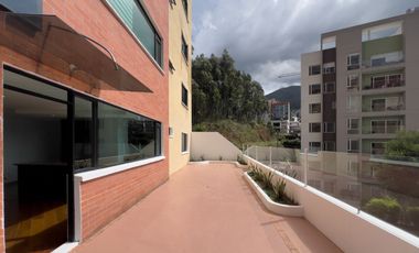 Apartamento en Quito en Venta, Dpto Bloque A, 3 Bodegas Y 8 Parqueos en Conjunto Bosque Real II Calle José Raygada N45-500 y Av. Mariscal Sucre
