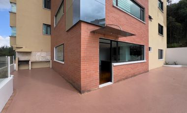 Apartamento en Quito en Venta, Dpto Bloque A, 3 Bodegas Y 8 Parqueos en Conjunto Bosque Real II Calle José Raygada N45-500 y Av. Mariscal Sucre