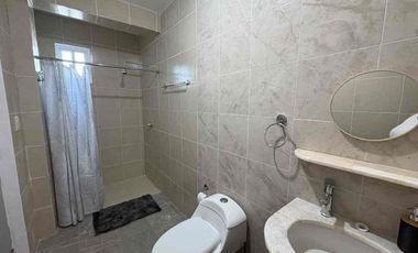 Casa en renta AMUEBLADA de 3 recámaraa a una cuadra del mar
