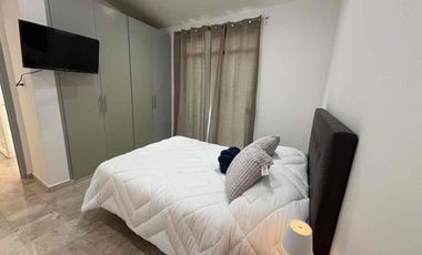 Casa en renta AMUEBLADA de 3 recámaraa a una cuadra del mar