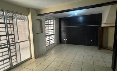 RENTA DE CASA EN  LOS OLIVOS APODACA