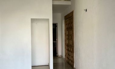 SE RENTA LOCAL EN AV PERICON